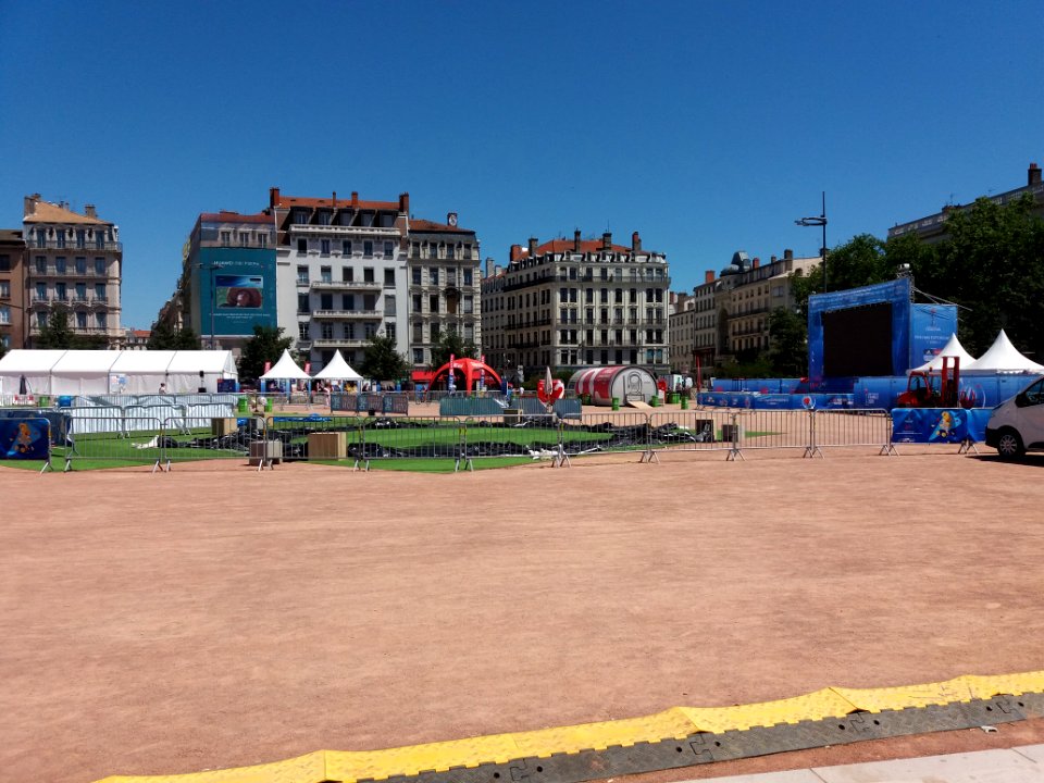 Lyon 2e - Place Bellecour, FIFA Fan Experience 2019 (1)