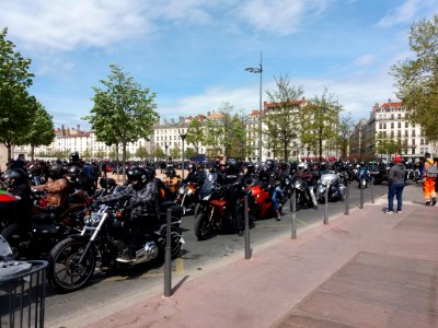 Lyon 2e - Place Bellecour - Manifestation de la FFMC contre le contrôle technique 03