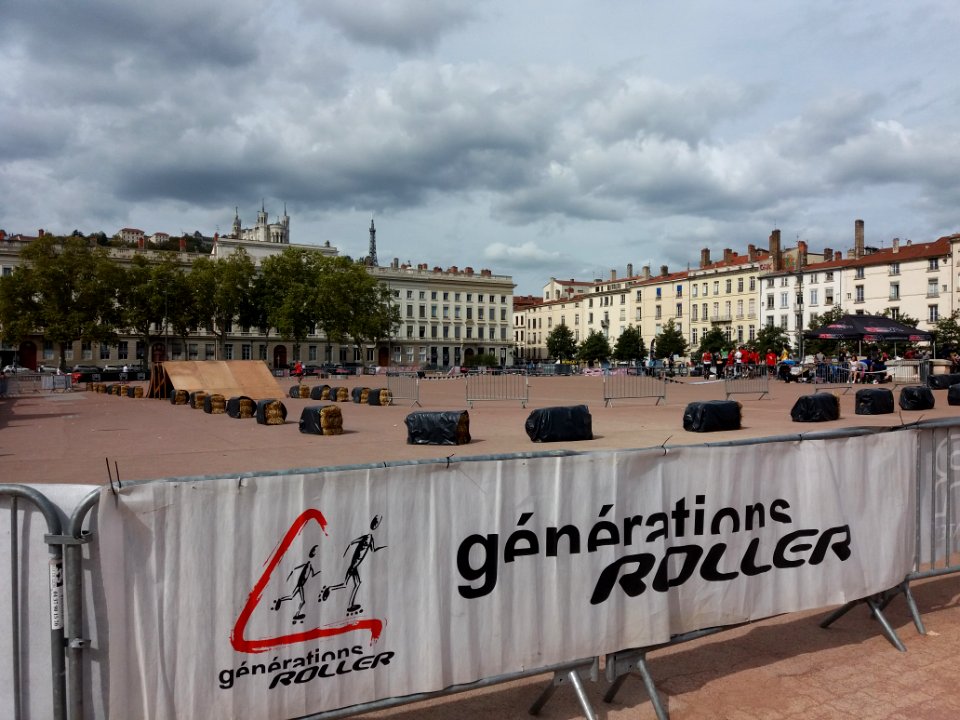 Lyon 2e - Place Bellecour - Lugdunum Roller Contest 2019 (04)