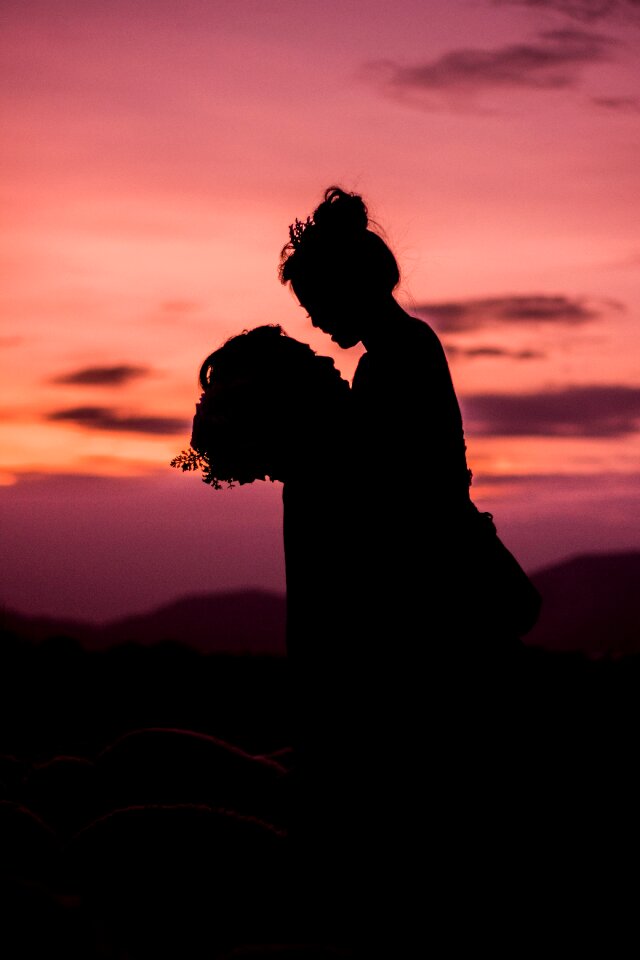 Silhouette weak coupple