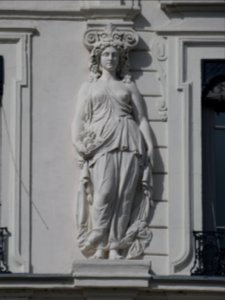 Lyon 2e - Quai Docteur Gailleton - Immeuble au numéro 34 - Statues de Fabisch - Statue gauche
