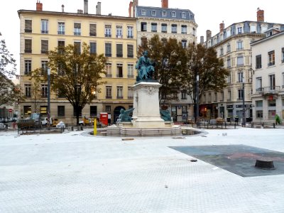 Lyon 2e - Place Ampère, fin des travaux (1)