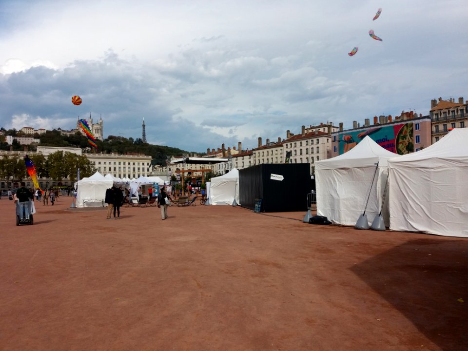 Lyon 2e - Place Bellecour, lancement du Petit Paumé 2020 (1)