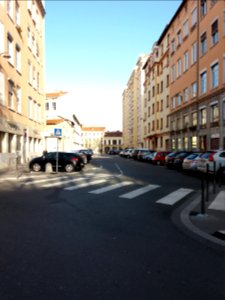 Lyon 4e - Avenue Cabias, depuis la place Tabareau