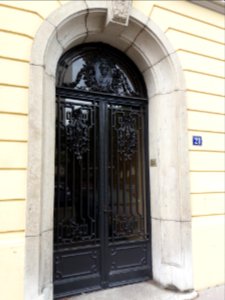 Lyon 4e - Avenue Cabias, porte au numéro 21