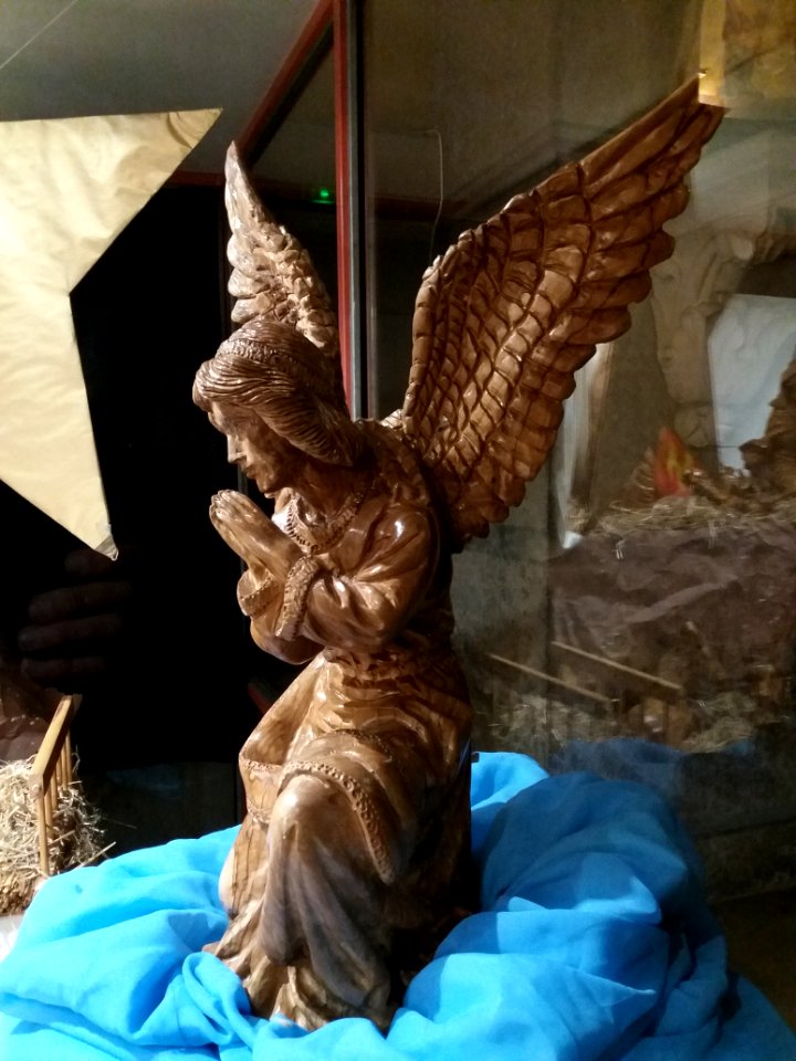 Lyon 4e - Église Saint-Denis-de-la-Croix-Rousse - Crèche 2019, ange (2)