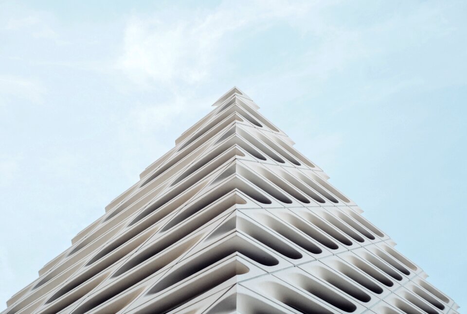 Concrete corner design