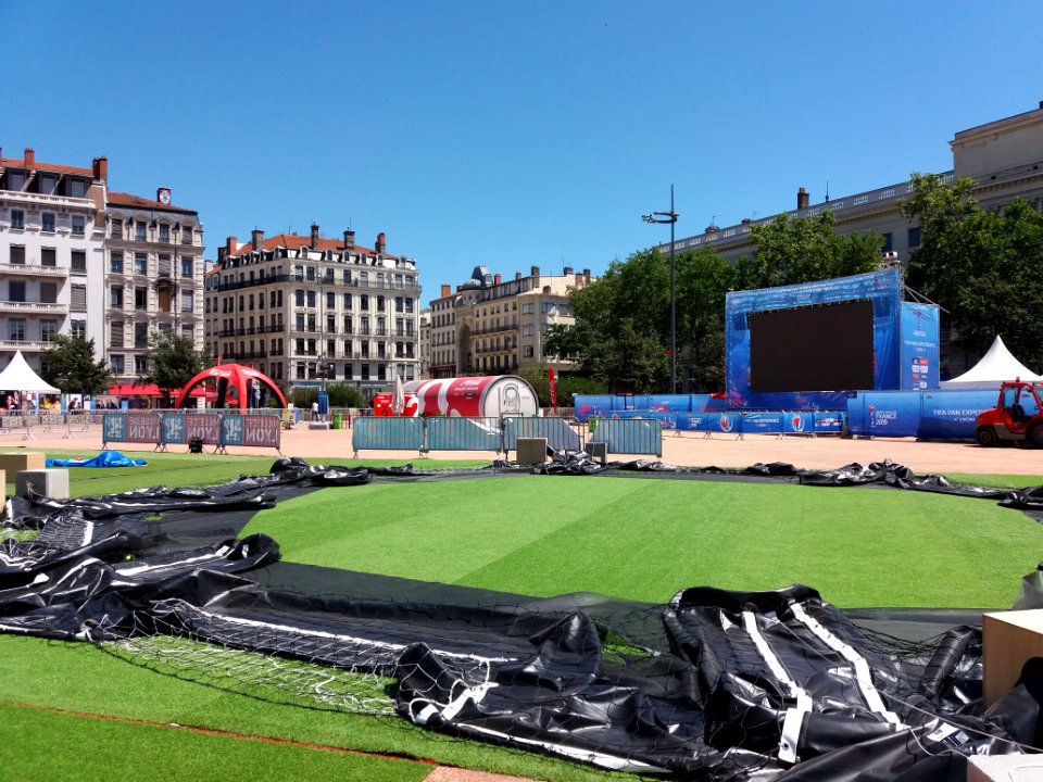Lyon 2e - Place Bellecour, FIFA Fan Experience 2019 (3)