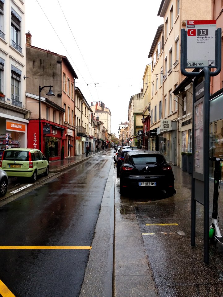 Lyon 4e - Grande Rue de la Croix-Rousse, vers le sud, peu après la rue Pailleron