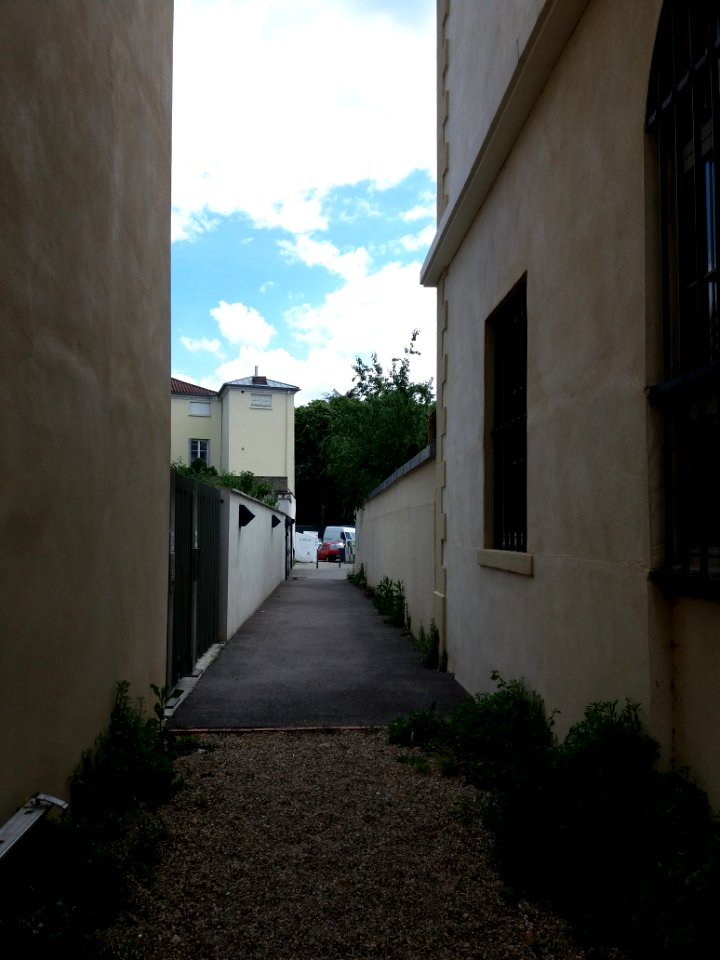 Lyon 4e - Impasse Ancel, en allant rue Chazière