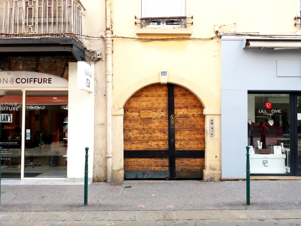 Lyon 4e - Grande rue de la Croix-Rousse, porte au numéro 42