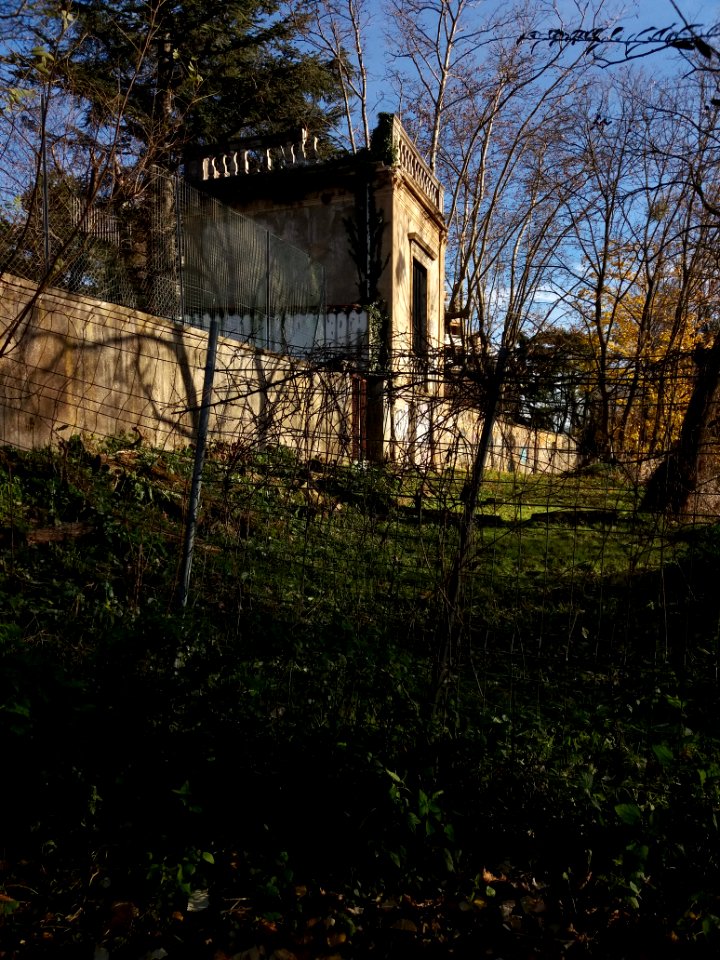 Lyon 4e - Chemin Vert - Petit bâtiment du parc Chazière