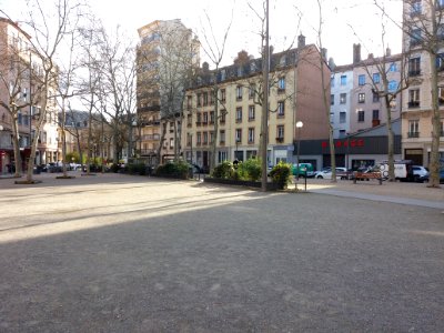 Lyon 4e - Place Tabareau, vers l'est