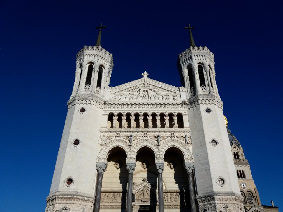 Lyon 5e - Basilique de Fouvière, haut de la façade ouest