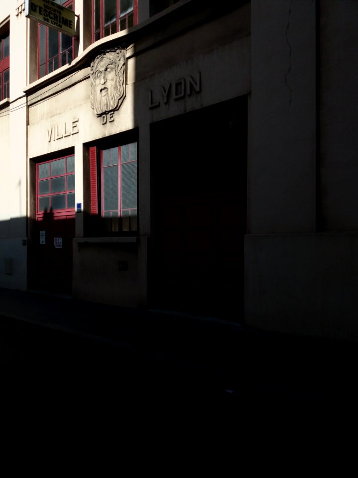 Lyon 3e - Rue Paul Bert - Gymnase Patrick Lamy, façade