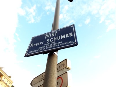 Lyon 4e - Pont Robert Schuman, plaque