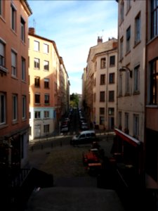 Lyon 4e - Place Saint Jacques, depuis les escaliers de la rue Jeanne-Marie Célu