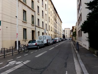 Lyon 3e - Rue Jean-Marc Bernard, depuis l'avenue Lacassagne, vers le sud