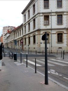 Lyon 4e - Rue Jacquard - École Joseph Cornier, façade à l'angle de la rue Denfert-Rochereau