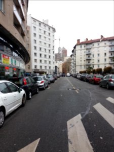 Lyon 3e - Rue Lavoisier, depuis le boulevard Vivier Merle