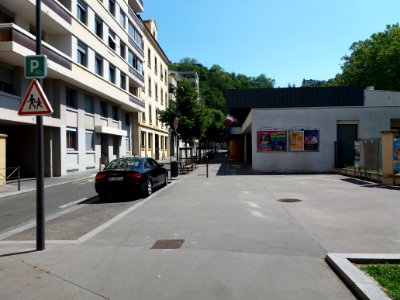 Lyon 4e - Rue des Entrepôts, depuis le quai Joseph Gillet