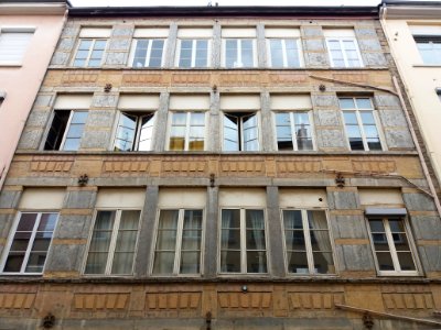 Lyon 4e - Rue Henry Gorjus, immeuble au numéro 11, haut de la façade