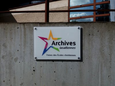 Lyon 4e - Rue Deleuvre, plaque des archives lasalliennes