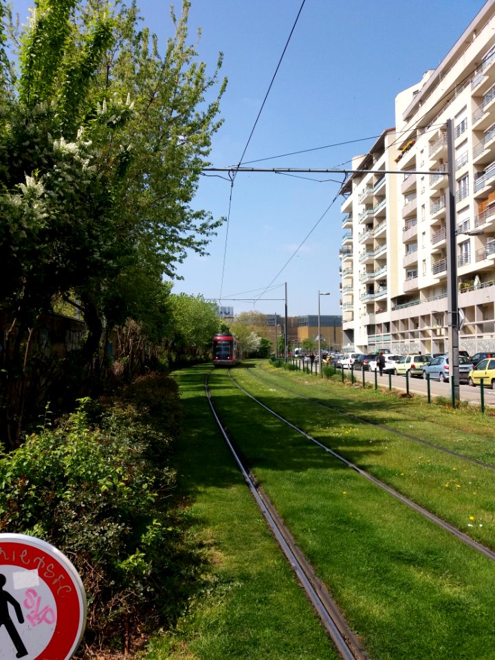 Lyon 3e - Rue Jean-Pierre Lévy, côté ouest, arrivée du Rhônexpress
