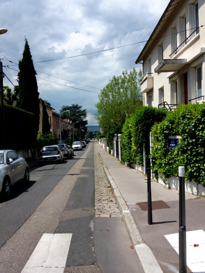 Lyon 4e - Rue Ribot, depuis la rue Chazière