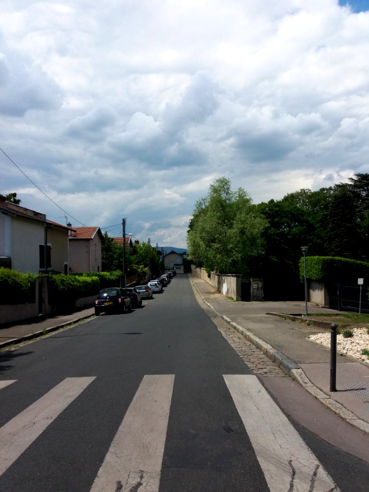 Lyon 4e - Rue Niepce, depuis la rue Chazière