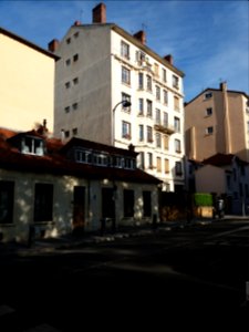 Lyon 4e - Rue Dumont d'Urville, immeuble au numéro 22bis