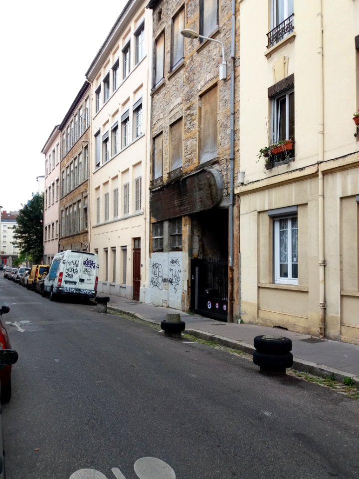 Lyon 4e - Rue Henry Gorjus, vieil immeuble au numéro 13