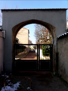 Lyon 4e - Rue Pernon - Passage avec portail dans la cour du 39bis