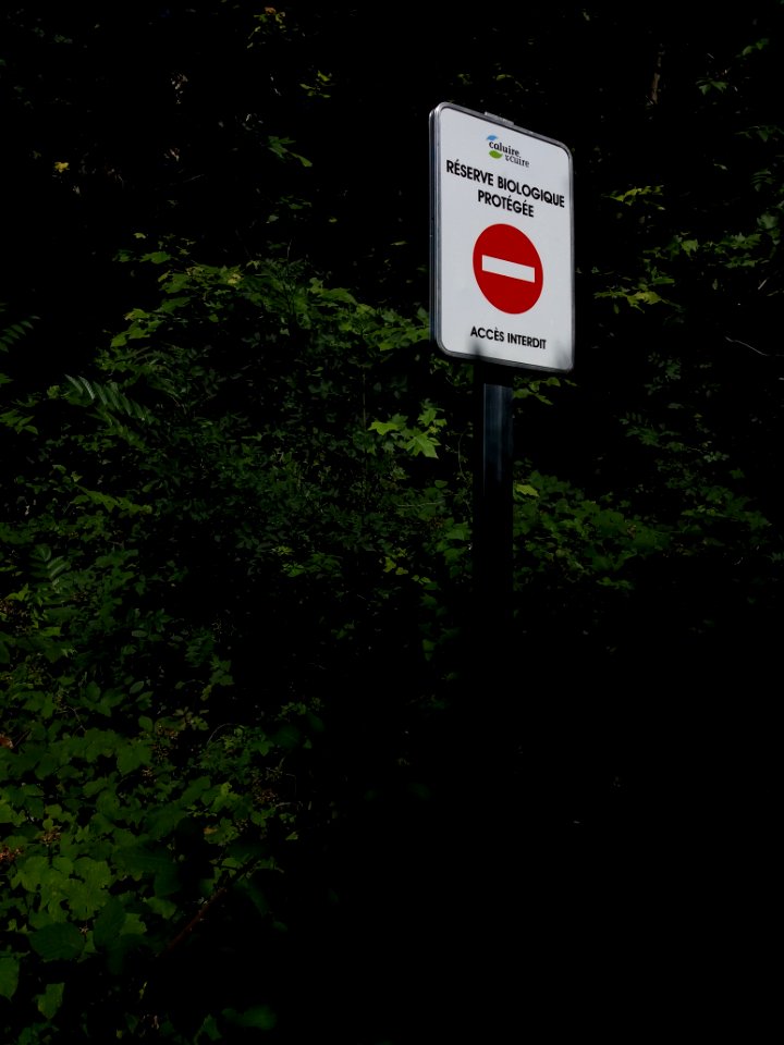 Lyon 4e - Rue du Bois de la Caille, panneau réserve biologique protégée
