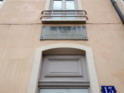 Lyon 4e - Rue Jacques-Louis Hénon, plaque au numéro 13