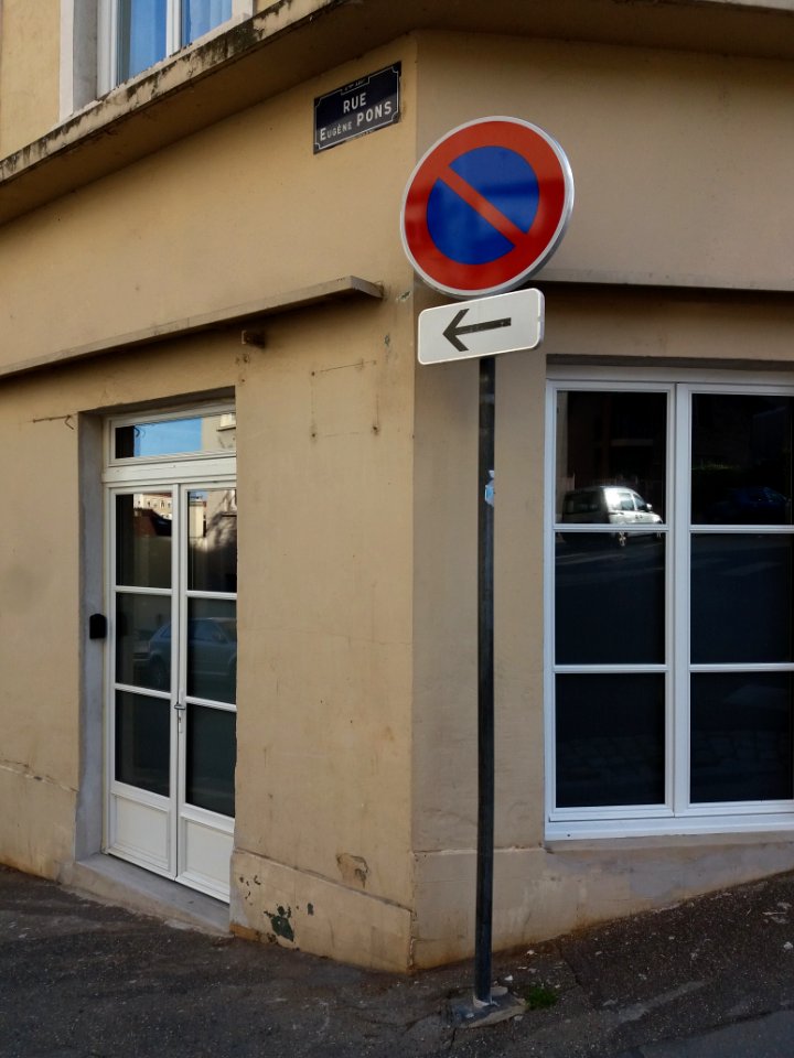 Lyon 4e - Rue Eugène Pons, plaque remplacée