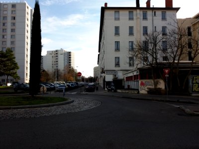 Lyon 4e - Rue Pernon - Depuis la rue Jacques-Louis Hénon