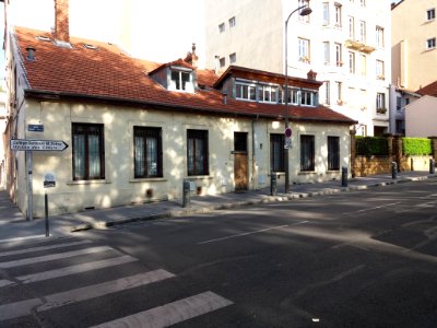 Lyon 4e - Rue Dumont d'Urville, maison au numéro 24