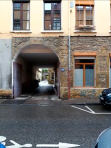 Lyon 4e - Rue du Mail, passage au numéro 30