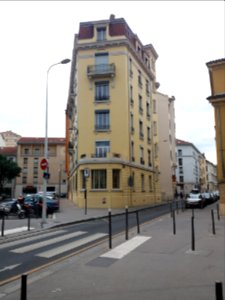 Lyon 4e - Rue Denfert-Rochereau, immeuble à l'angle de l'avenue Cabias