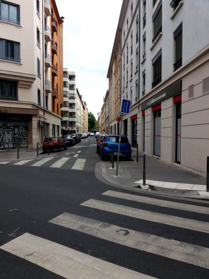 Lyon 4e - Rue Valentin Couturier, depuis la rue Denfert-Rochereau