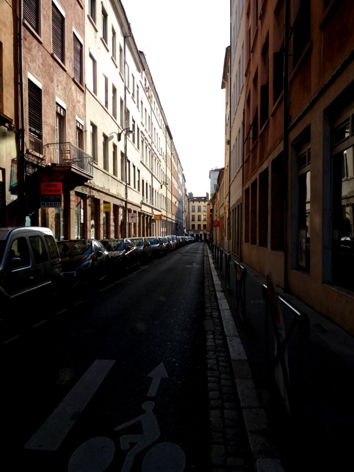 Lyon 4e - Rue Dumont, depuis la rue de Cuire