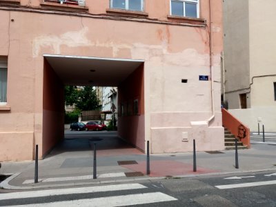 Lyon 4e - Traboule Cormier - Entrée côté rue Pelletier - Face