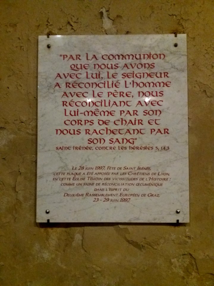 Lyon 5e - Église Saint Irénée, plaque citation de saint Irénée