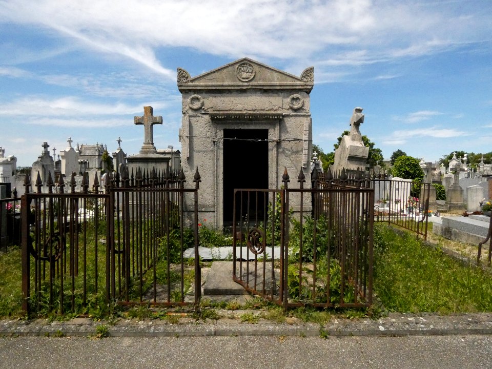 Lyon 5e - Cimetière de Loyasse - Tombe de la famille Genissieu
