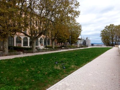 Lyon 5e - Esplanade Saint Pothin, depuis la montée du Cardo