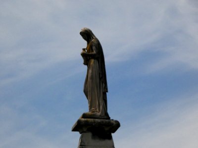 Lyon 5e - Cimetière de Loyasse - Tombe de JP Pleney - Statue de profil