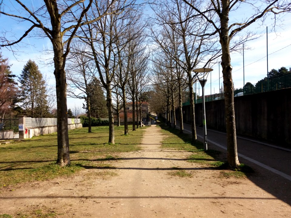 Lyon 5e - Chemin du Viaduc, depuis la place du 158e Régiment d'Infanterie