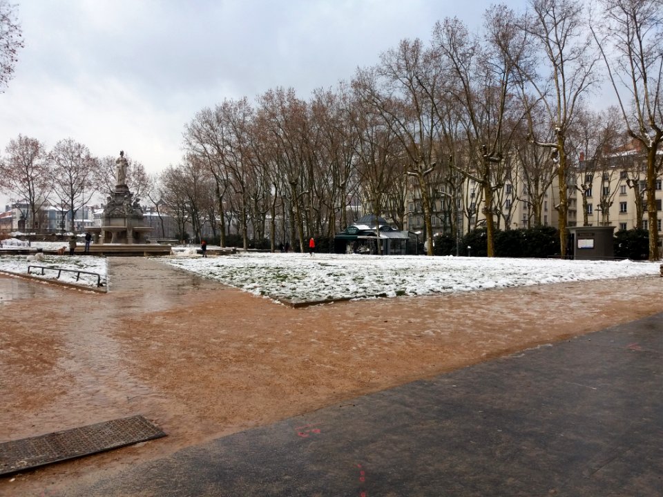 Lyon 6e - Place Maréchal Lyautey sous la neige