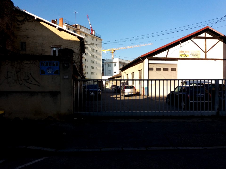 Lyon 7e - Rue André Bollier, bâtiments au numéro 109